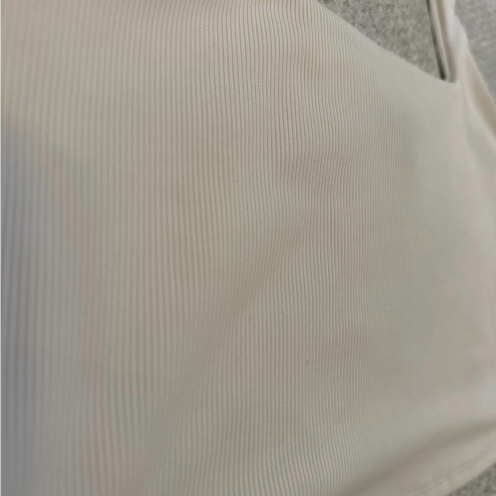 Express Ribbed Crop Top - Picture 4 of 4